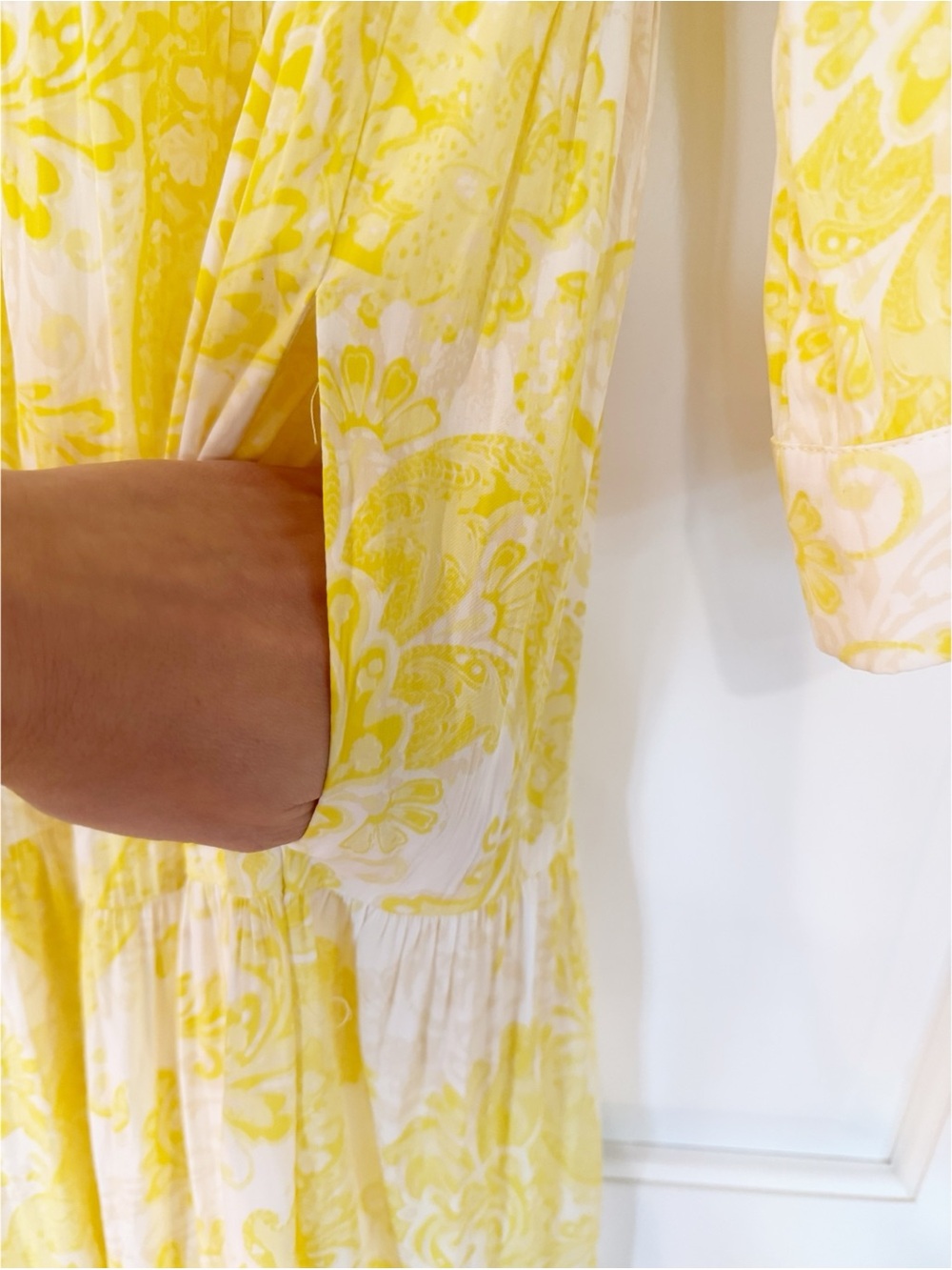 Chicos Tiered Sea Island Paisley Maxi Dress in Yellow Pineapple Size 00P (0/2P) - Picture 14 of 15